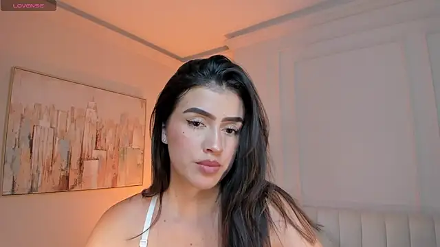 PaulinaSantos  online show from April 7, 2026, 7:15 pm