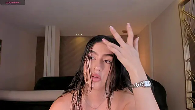 PaulinaSantos  online show from June 12, 2026, 8:39 pm