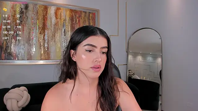 PaulinaSantos  online show from May 6, 2026, 7:18 pm