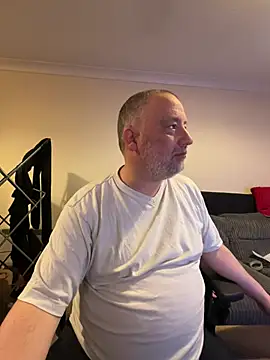 Snapshot of LondonTeffy chatting on March 18, 2025, 10:04 pm LondonTeffy online show from March 18, 2025, 10:04 pm