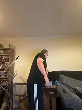 Snapshot of LondonTeffy chatting on September 8, 2025, 9:03 pm LondonTeffy online show from September 8, 2025, 9:03 pm