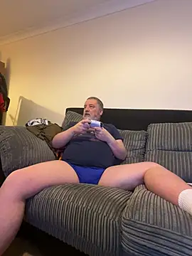 Snapshot of LondonTeffy chatting on February 17, 2025, 10:05 pm LondonTeffy online show from February 17, 2025, 10:05 pm