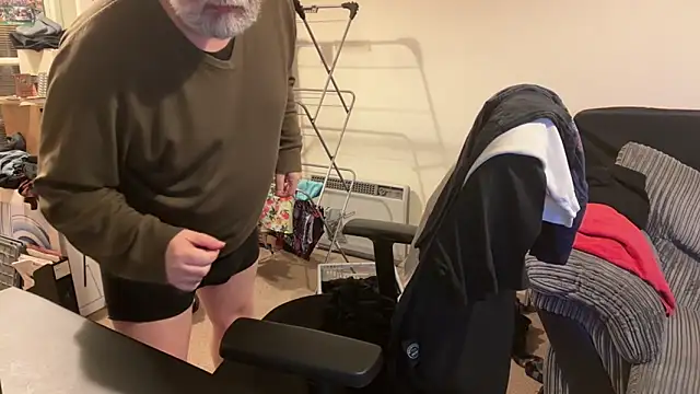 Snapshot of LondonTeffy chatting on February 26, 2025, 10:15 pm LondonTeffy online show from February 26, 2025, 10:15 pm