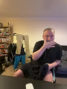 Snapshot of LondonTeffy chatting on January 21, 2025, 10:41 pm LondonTeffy online show from January 21, 2025, 10:41 pm