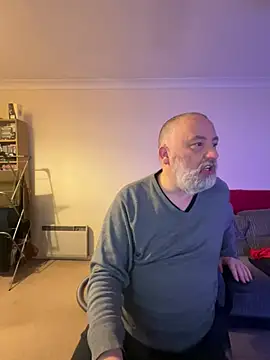 Snapshot of LondonTeffy chatting on March 6, 2025, 10:15 pm LondonTeffy online show from March 6, 2025, 10:15 pm