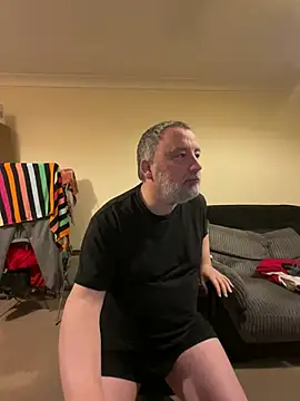 Snapshot of LondonTeffy chatting on February 3, 2025, 10:11 pm LondonTeffy online show from February 3, 2025, 10:11 pm