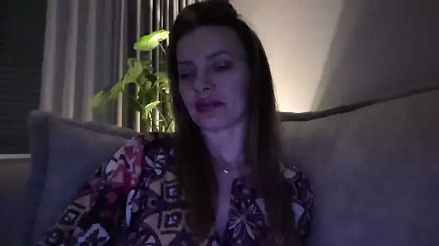 SweetMonicaUK online show from June 14, 2026, 10:11 pm