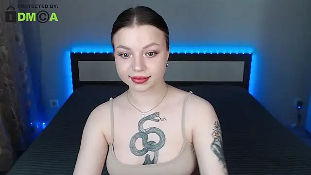 RonnieMilles online show from June 10, 2026, 8:21 pm