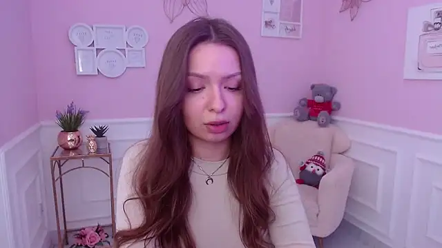 LucySkilar online show from February 2, 2025, 9:07 am