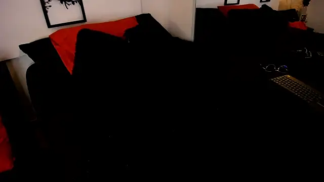 leslie k online show from March 5, 2025, 9:49 am