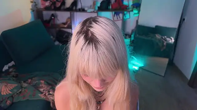 Snapshot of Eerectioneering chatting on October 4, 2025, 12:17 pm Eerectioneering online show from October 4, 2025, 12:17 pm