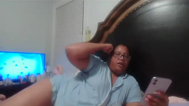 ebonyred online show from July 23, 2026, 1:52 am