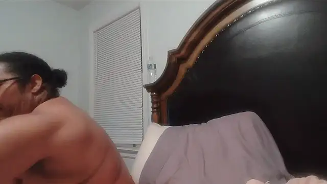 ebonyred online show from August 4, 2026, 1:43 am