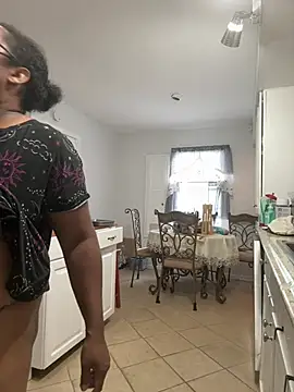 ebonyred online show from July 17, 2026, 12:24 pm