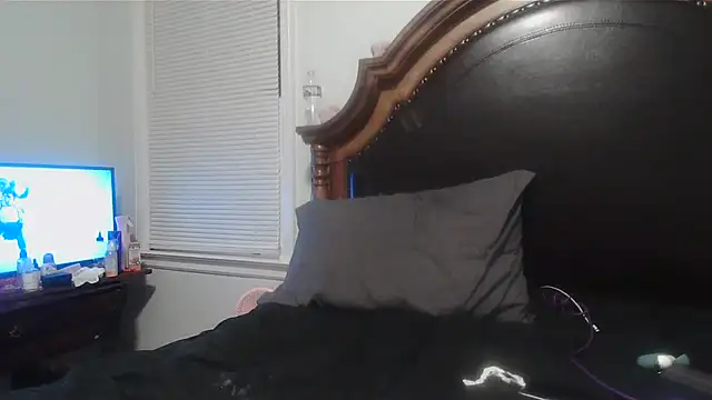 ebonyred online show from November 29, 2025, 2:44 am