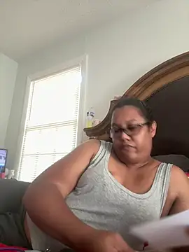 ebonyred online show from June 10, 2026, 7:04 pm