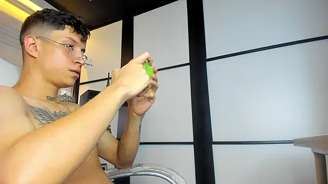 AgarEvans online show from December 27, 2024, 4:54 pm