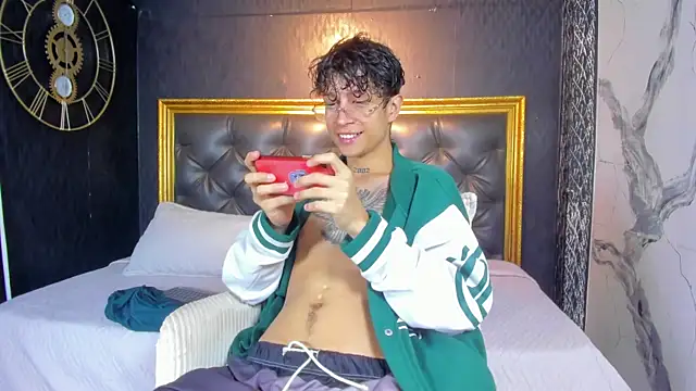 AgarEvans online show from October 30, 2025, 3:05 am