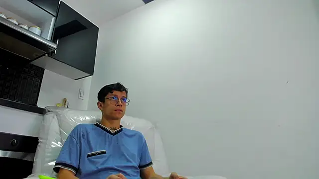 AgarEvans online show from December 3, 2024, 4:31 am