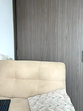 MelissaWaltton online show from November 28, 2025, 3:23 pm