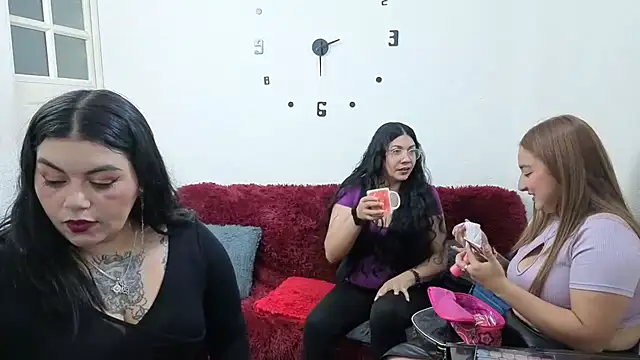 Snapshot of _sweetcarla chatting on June 20, 2026, 4:01 pm sweetcarla online show from June 20, 2026, 4:01 pm