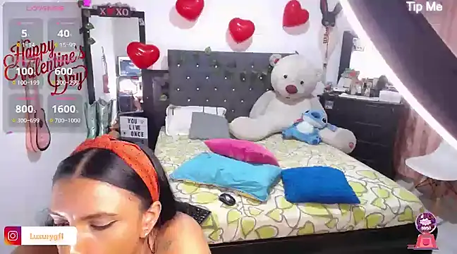 Snapshot of Pocahontaslovex chatting on February 15, 2025, 5:51 am Pocahontaslovex online show from February 15, 2025, 5:51 am