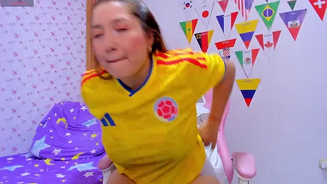 Soyqueen online show from June 24, 2026, 4:55 am