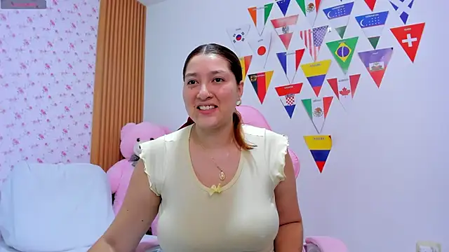 Soyqueen online show from June 29, 2026, 3:56 pm
