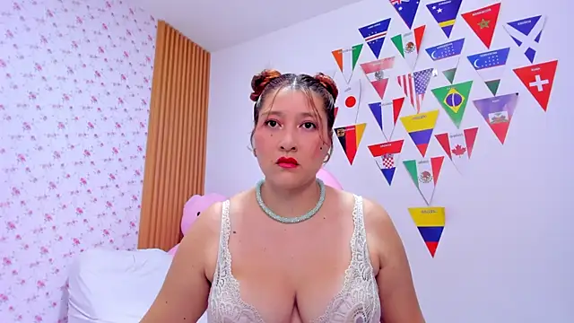 Soyqueen online show from July 31, 2026, 5:07 am