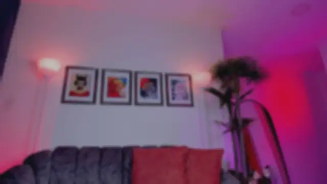 Taylor  foxxx online show from October 11, 2025, 3:40 am