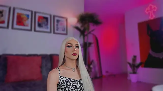 Taylor  foxxx online show from October 25, 2025, 5:39 am