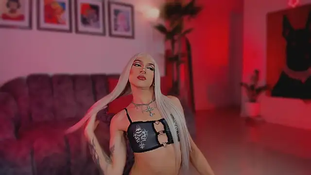Taylor  foxxx online show from April 25, 2026, 6:05 am