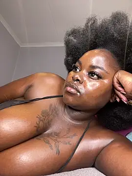 Honeycoco0211 online show from December 4, 2025, 3:38 am