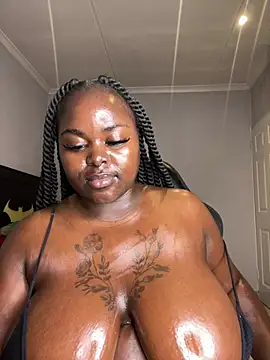 Honeycoco0211 online show from June 30, 2026, 5:35 pm