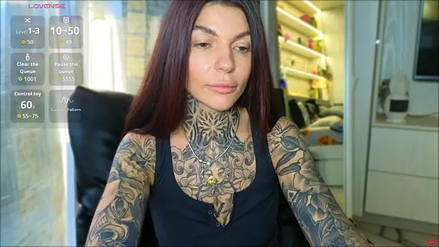 tattooedBabyy online show from May 6, 2026, 10:08 am