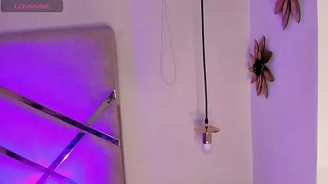 Dalila Thoms online show from March 19, 2025, 6:12 pm