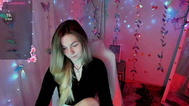 Snapshot of Sweet_me_ chatting on May 15, 2026, 6:00 am Sweet me online show from May 15, 2026, 6:00 am