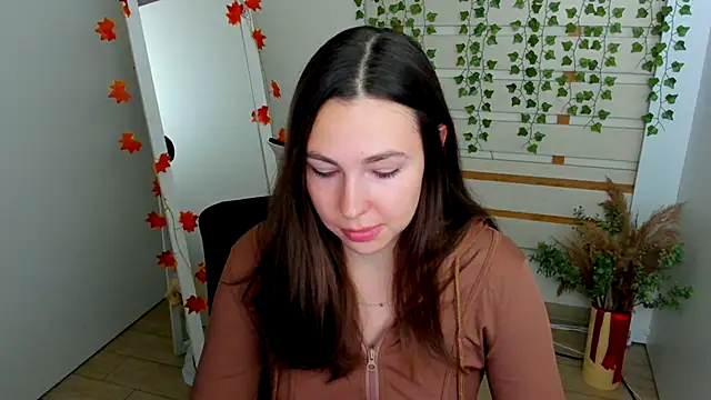 Lexy flower online show from October 9, 2025, 12:38 pm