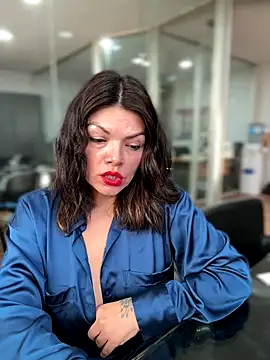 CarlaConnor80 online show from October 22, 2025, 7:52 am