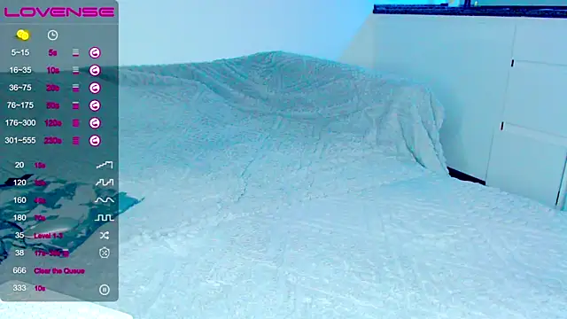 kitti kaattt online show from February 20, 2026, 12:18 pm