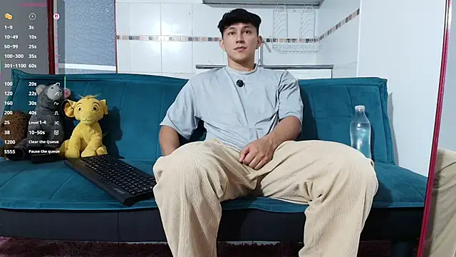 Snapshot of jacques_cardiet chatting on March 6, 2026, 2:23 pm jacques cardiet online show from March 6, 2026, 2:23 pm