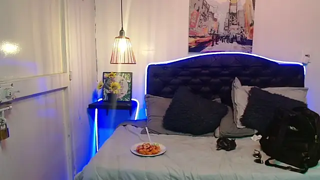 Dominik girl online show from November 22, 2025, 10:19 pm