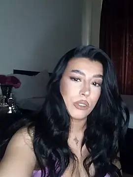 GiseleReine online show from March 17, 2025, 12:57 pm