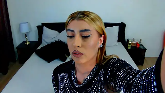 GiseleReine online show from September 24, 2025, 8:54 am