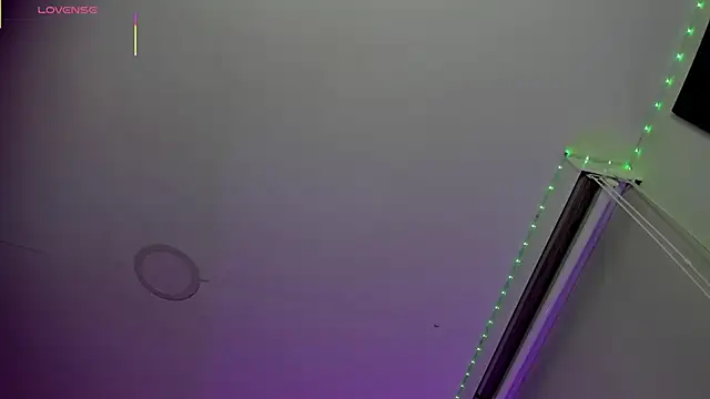 Oriana Guzman online show from February 18, 2026, 12:19 am