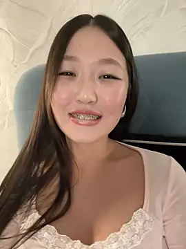 Aiko Yumi online show from March 20, 2025, 5:25 pm