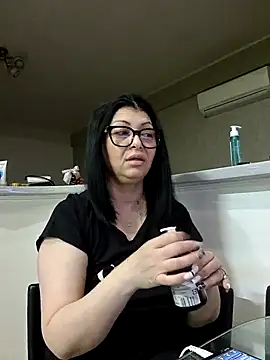 Snapshot of Milf_Abigail chatting on February 21, 2026, 2:02 am Milf Abigail online show from February 21, 2026, 2:02 am