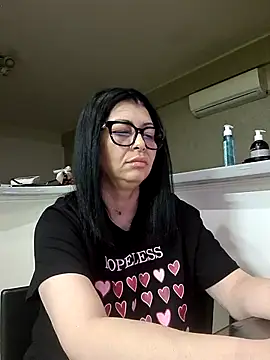 Snapshot of Milf_Abigail chatting on March 14, 2026, 2:28 am Milf Abigail online show from March 14, 2026, 2:28 am