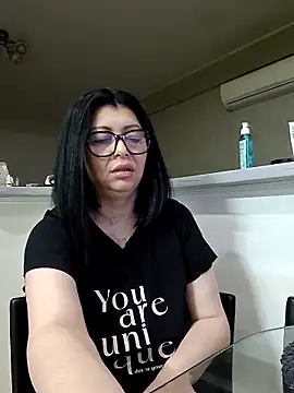 Milf Abigail online show from April 24, 2026, 2:24 am
