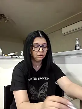 Snapshot of Milf_Abigail chatting on February 9, 2026, 3:15 am Milf Abigail online show from February 9, 2026, 3:15 am